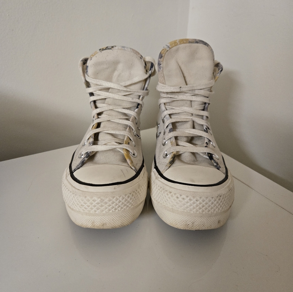 White Classic High-Top Canvas Sneakers With Floral Detail - Picture 2 of 8